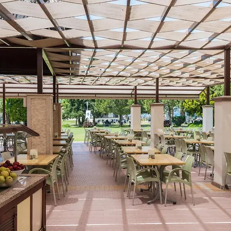 Aqua Fantasy Aquapark & מלון קוסדסי