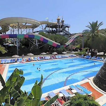 Hotel Aqua Fantasy Aquapark &