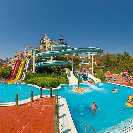 מלון Aqua Fantasy Aquapark & 5*