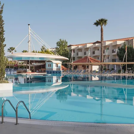 מלון Aqua Fantasy Aquapark &