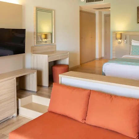 מלון Aqua Fantasy Aquapark & 5*