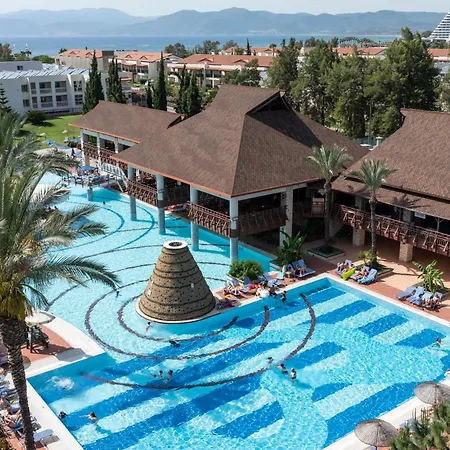 מלון Aqua Fantasy Aquapark &